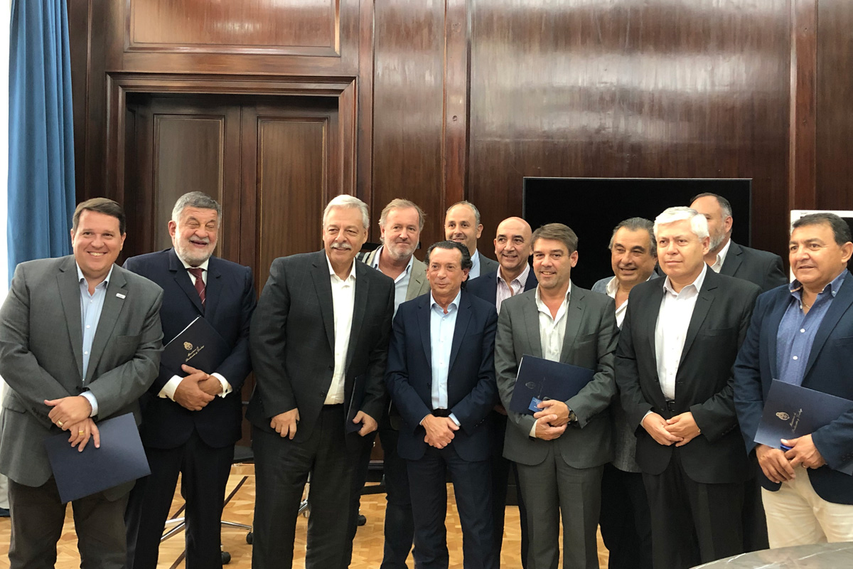 Los industriales del Norte le reclamaron a Sica la baja de impuestos