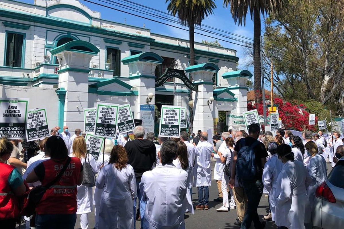 Paro de médicos y caravana de enfermeros en la Ciudad por reclamos salariales