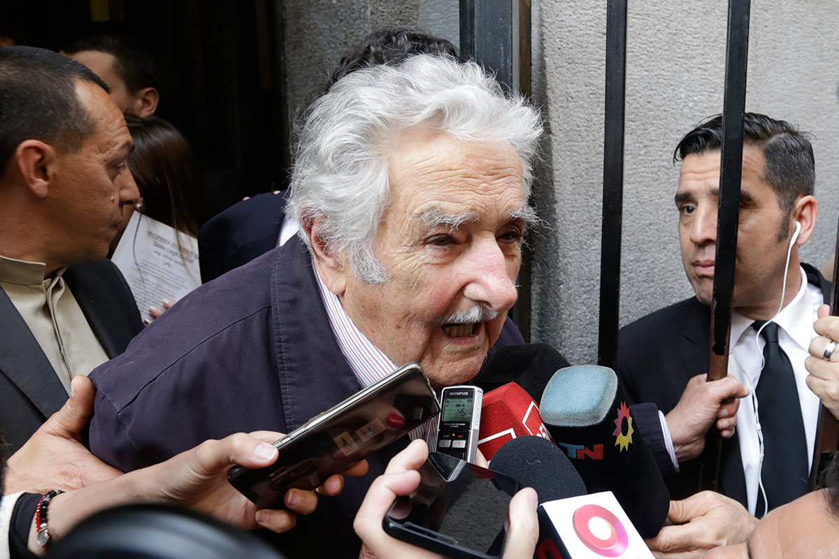 Pepe Mujica: “En vez de traer 100 mil cagadores argentinos, preocupémonos de que los nuestros inviertan”