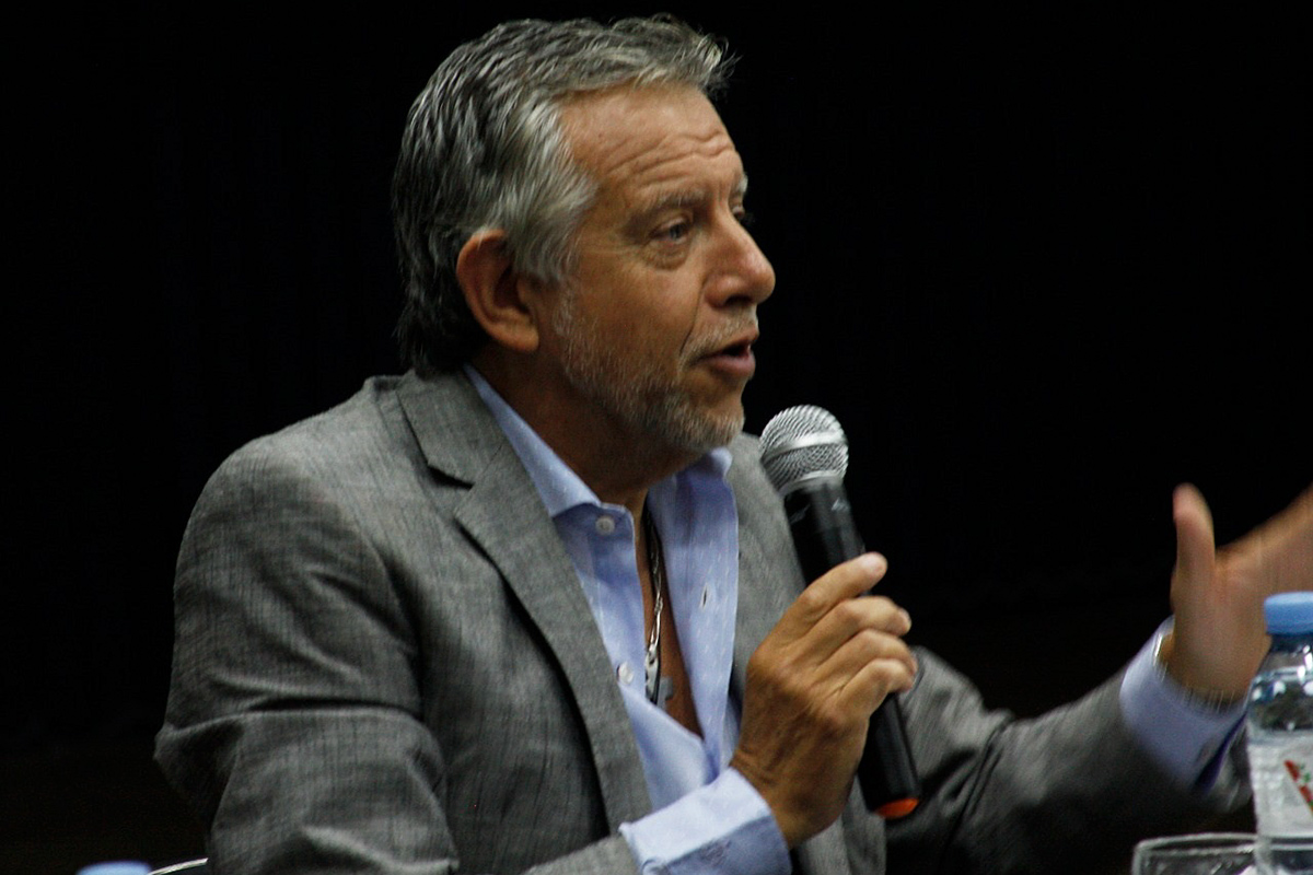 Presentaron un plan para el desarrollo basado en Aerolíneas Argentinas