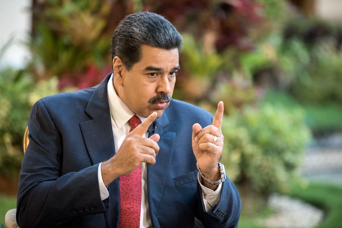 Maduro pacta con opositores y se acerca a una Asamblea Nacional que sigue fiel a Guaidó