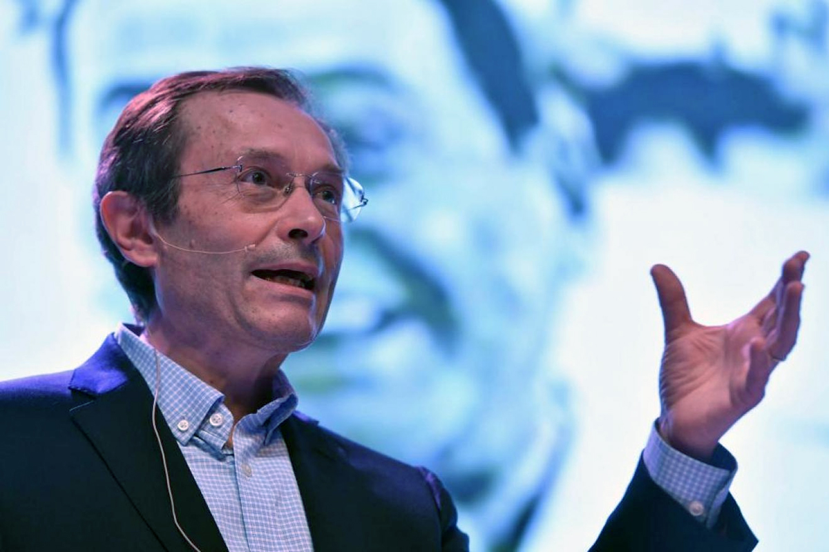 Alarma en el gobierno: Gustavo Béliz dio positivo de Covid e hisoparon al presidente