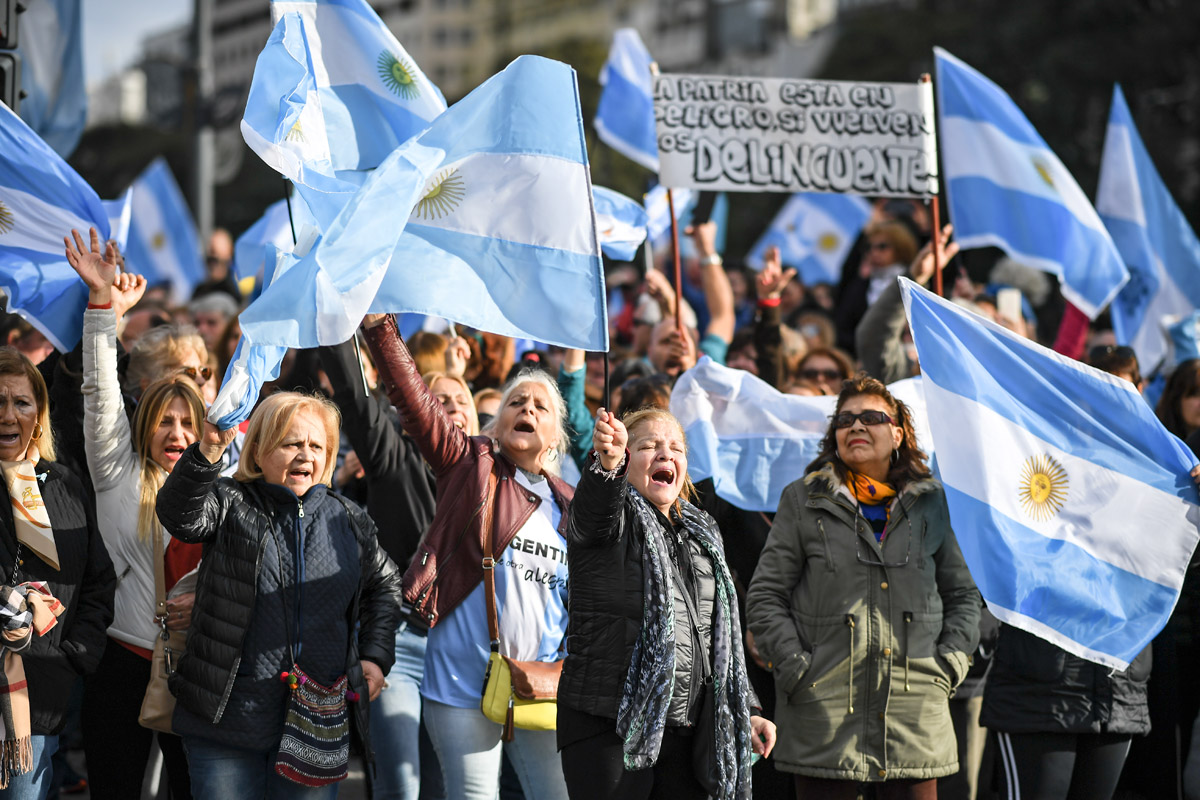 El intento de  cambiar el clima que dejaron las PASO