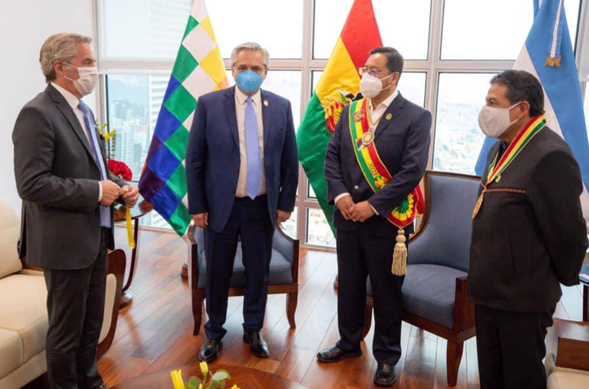 Solá viaja a Bolivia con el foco puesto en potenciar la relación bilateral