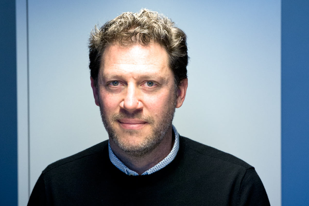 Damián Kirzner: «Estamos viviendo la era de la pérdida de la inocencia digital»