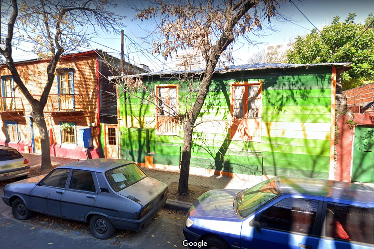 Reclaman a la Ciudad atención sanitaria para doce familias de La Boca tras registrar casos de covid-19