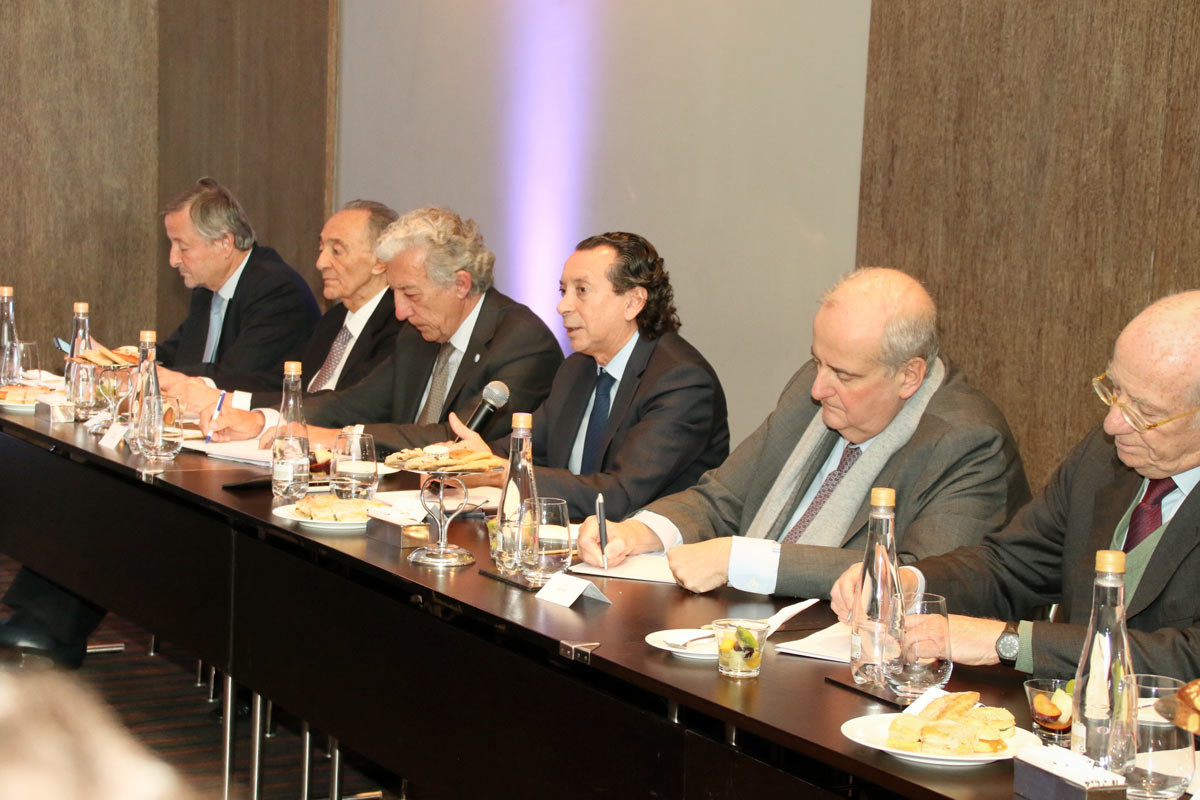 Consenso entre empresarios para que el gobierno acuerde con el peronismo