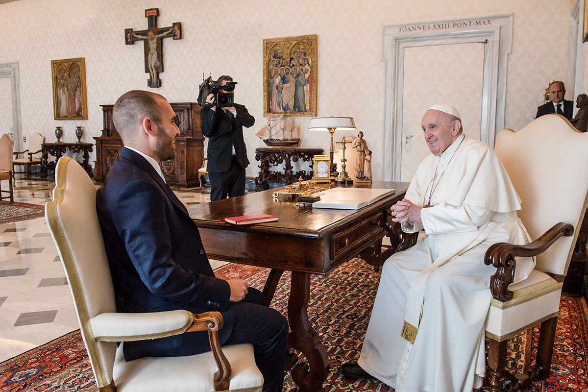 El papa Francisco recibió a solas al ministro Guzmán durante 45 minutos