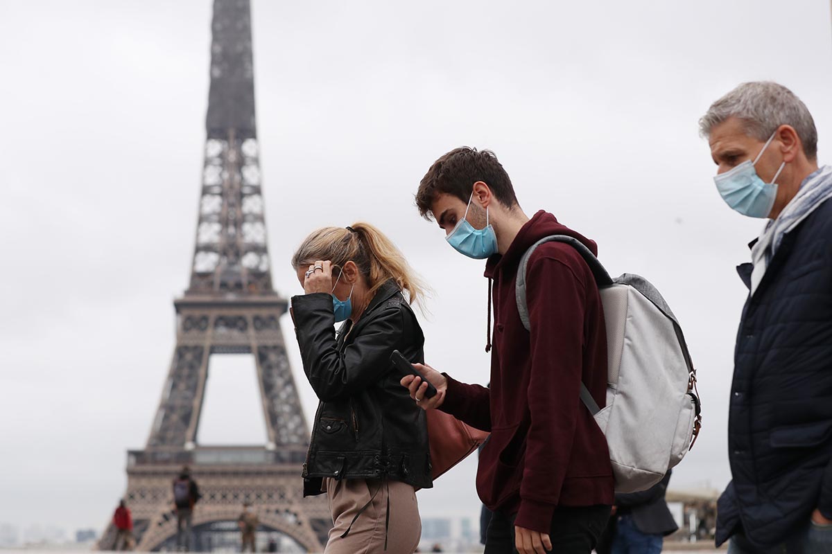 Los médicos denuncian que Francia «perdió el control del coronavirus» y piden más restricciones