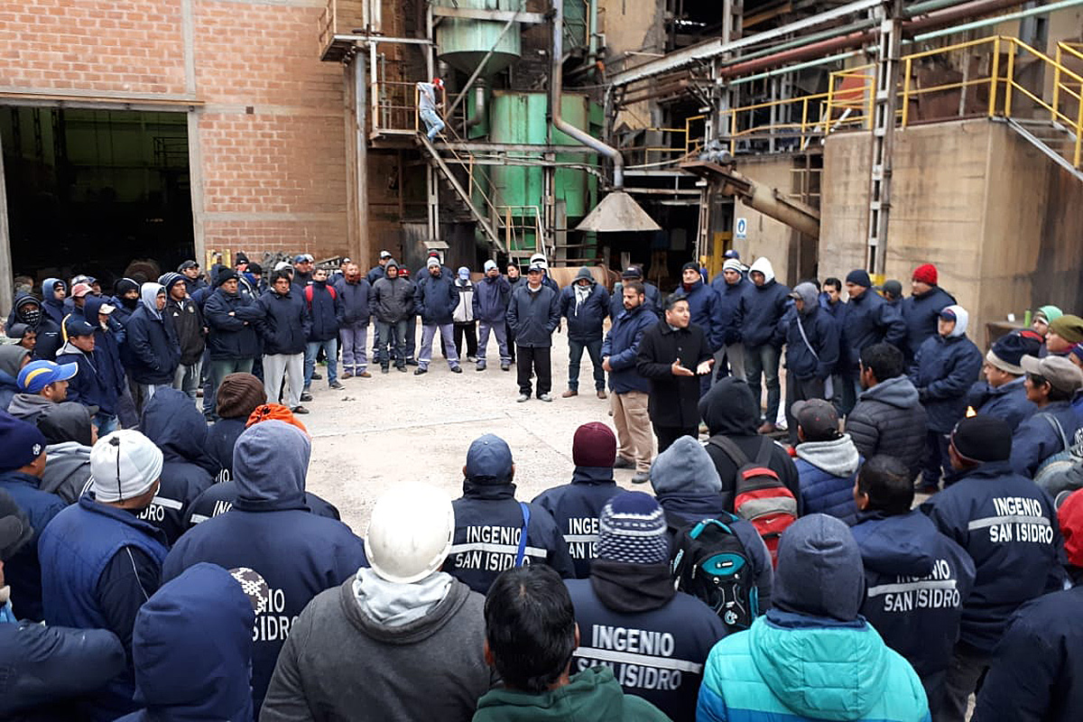 Denuncian que Ingenio San Isidro fuerza a los trabajadores a abandonar el sindicato