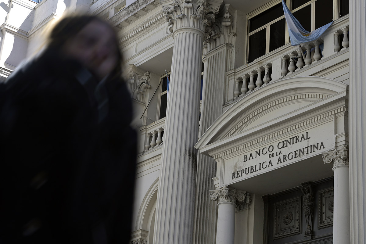 Sellado el acuerdo con los acreedores, se demora la investigación de la fuga