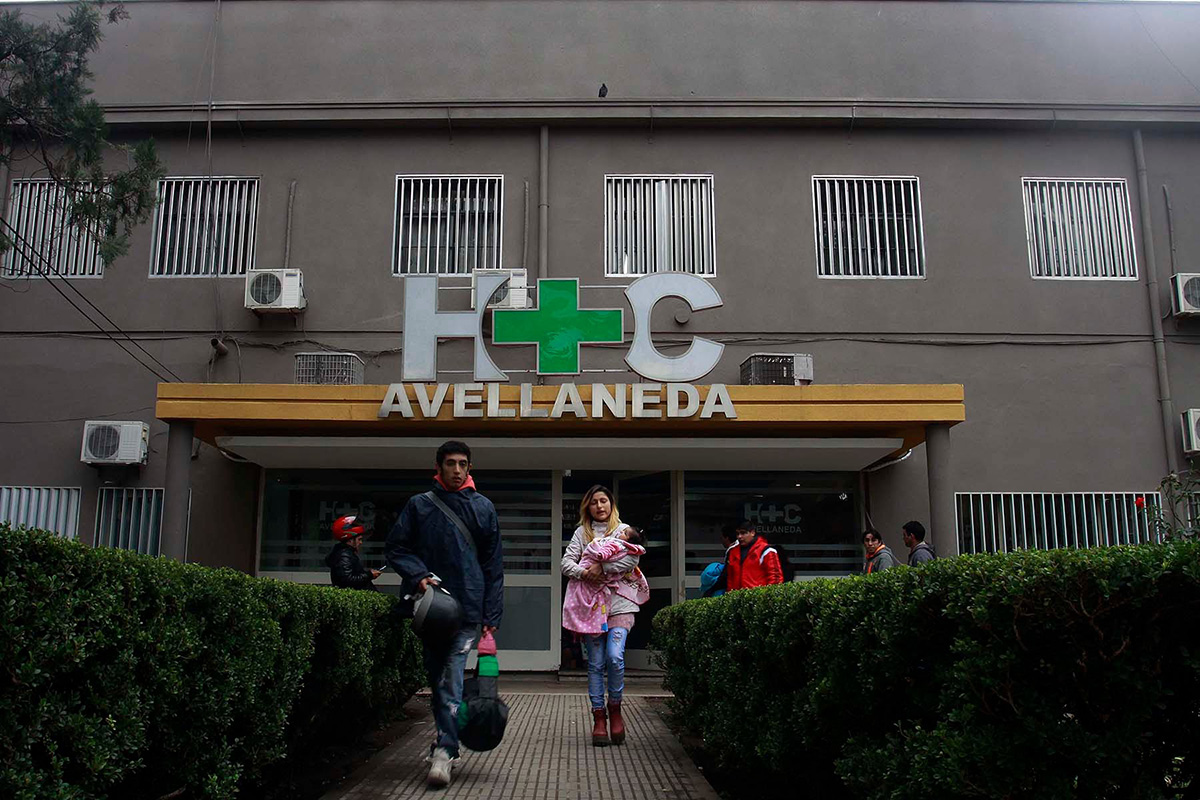 Escracharon a una médica que realizó un aborto no punible a una niña abusada