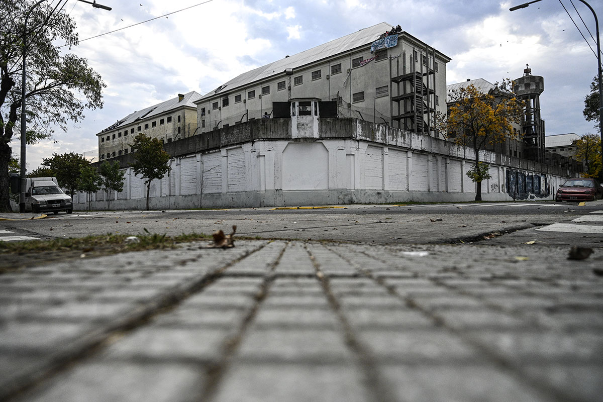 Continúa el diálogo en el penal de Devoto: la cuestión sanitaria y las domiciliarias