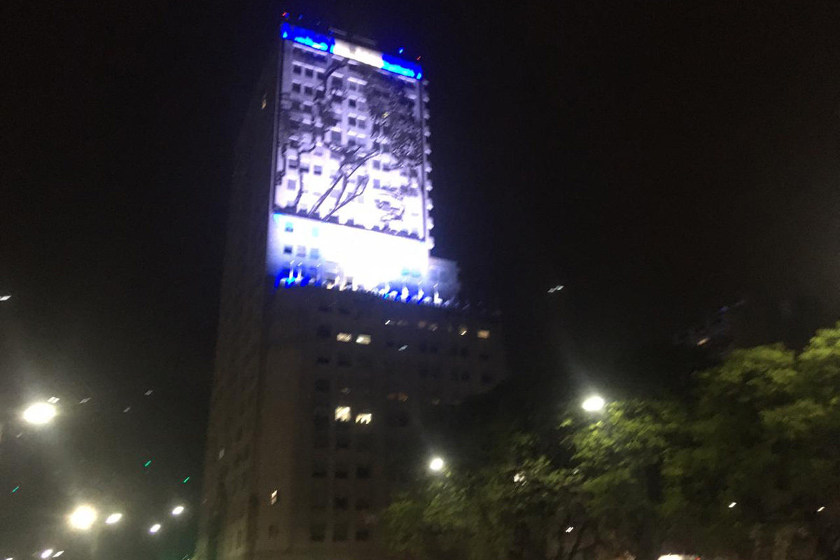 A brillar mi amor: Evita se prendió en el festejo