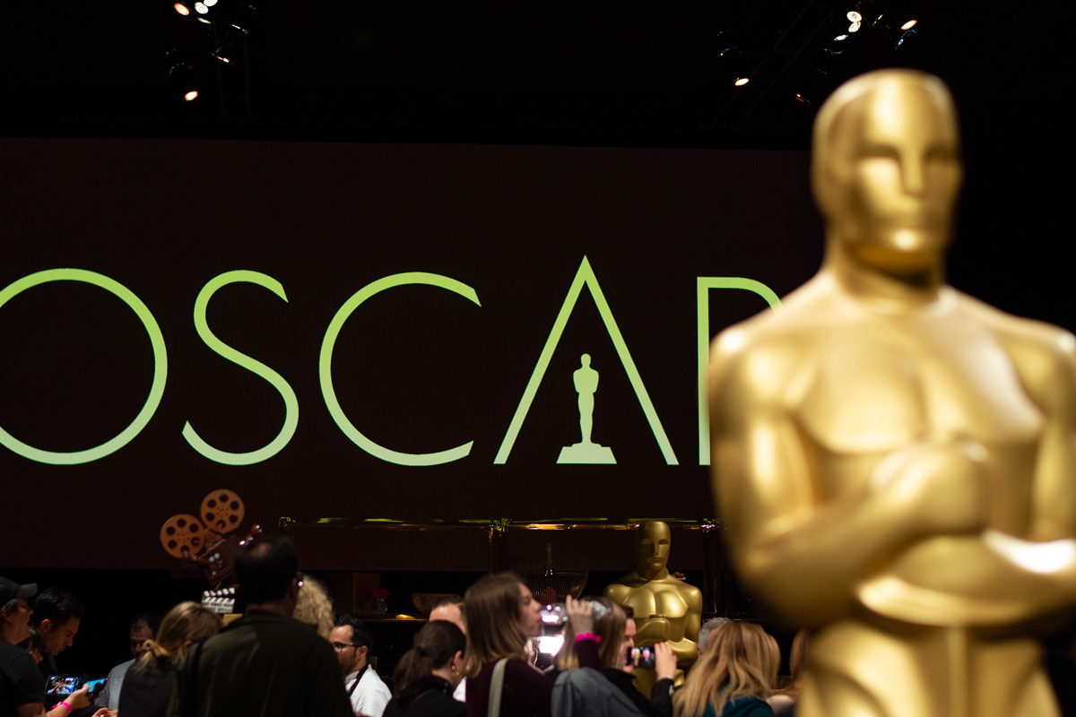 El difícil equilibrio entre sumar audiencia y evitar polémicas en los premio Oscar