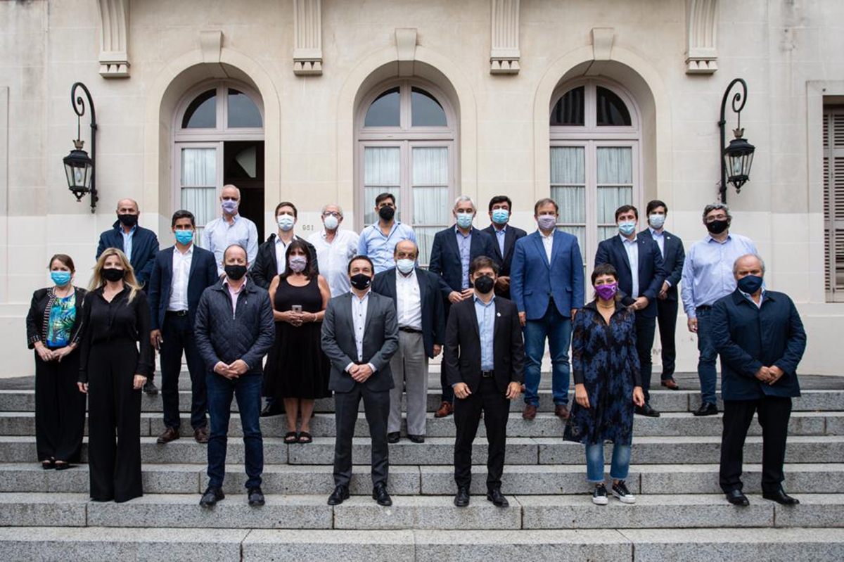 Kicillof recibió a intendentes peronistas de la tercera sección electoral