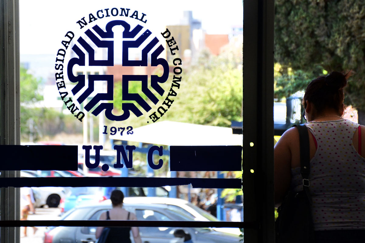 Crisis universitaria: en Comahue anunciaron la suspensión de nuevas investigaciones