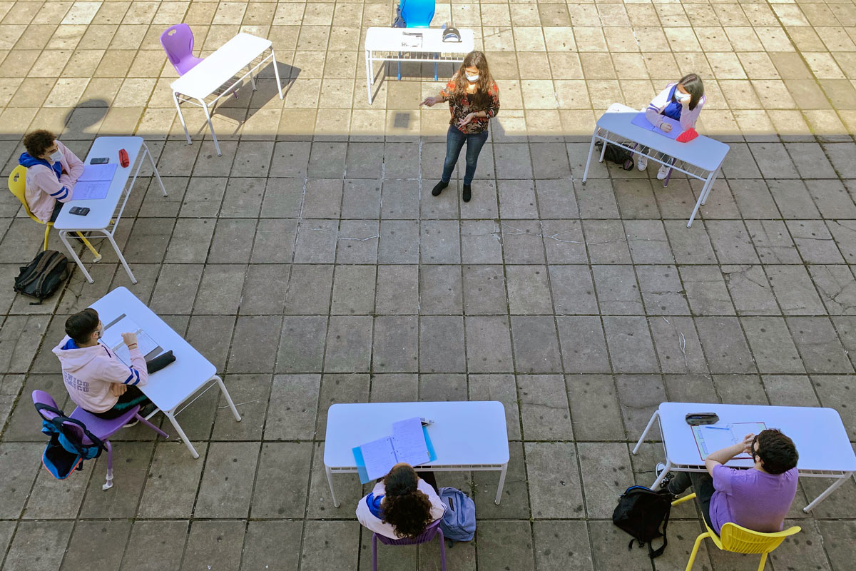 Al menos 10 docentes contagiados y personal aislado en escuelas tras los primeros días de testeos