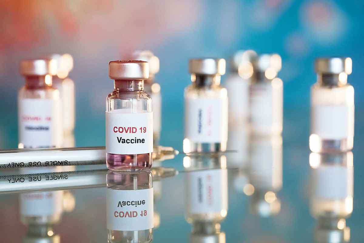 Gran Bretaña aprobó la vacuna de Oxford-AstraZeneca, que tendrá parte de la producción en Argentina
