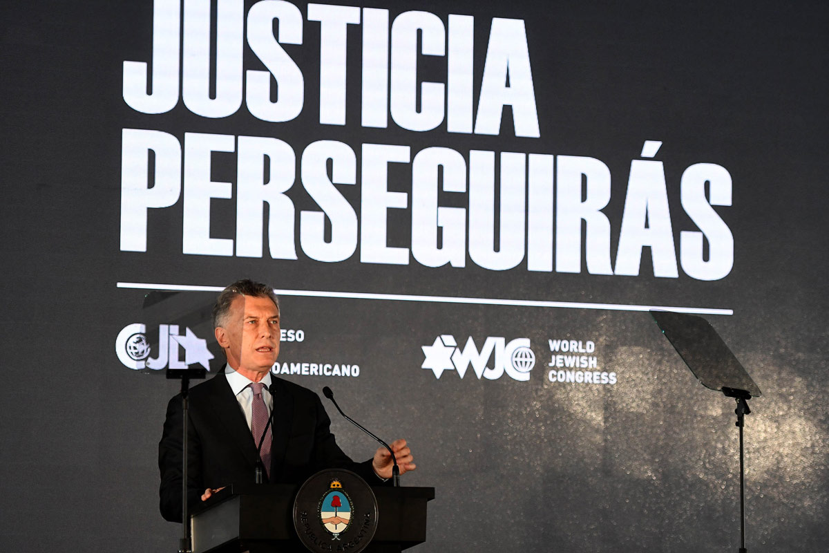 Macri: «Seguiremos buscando que los acusados sean juzgados en territorio argentino»