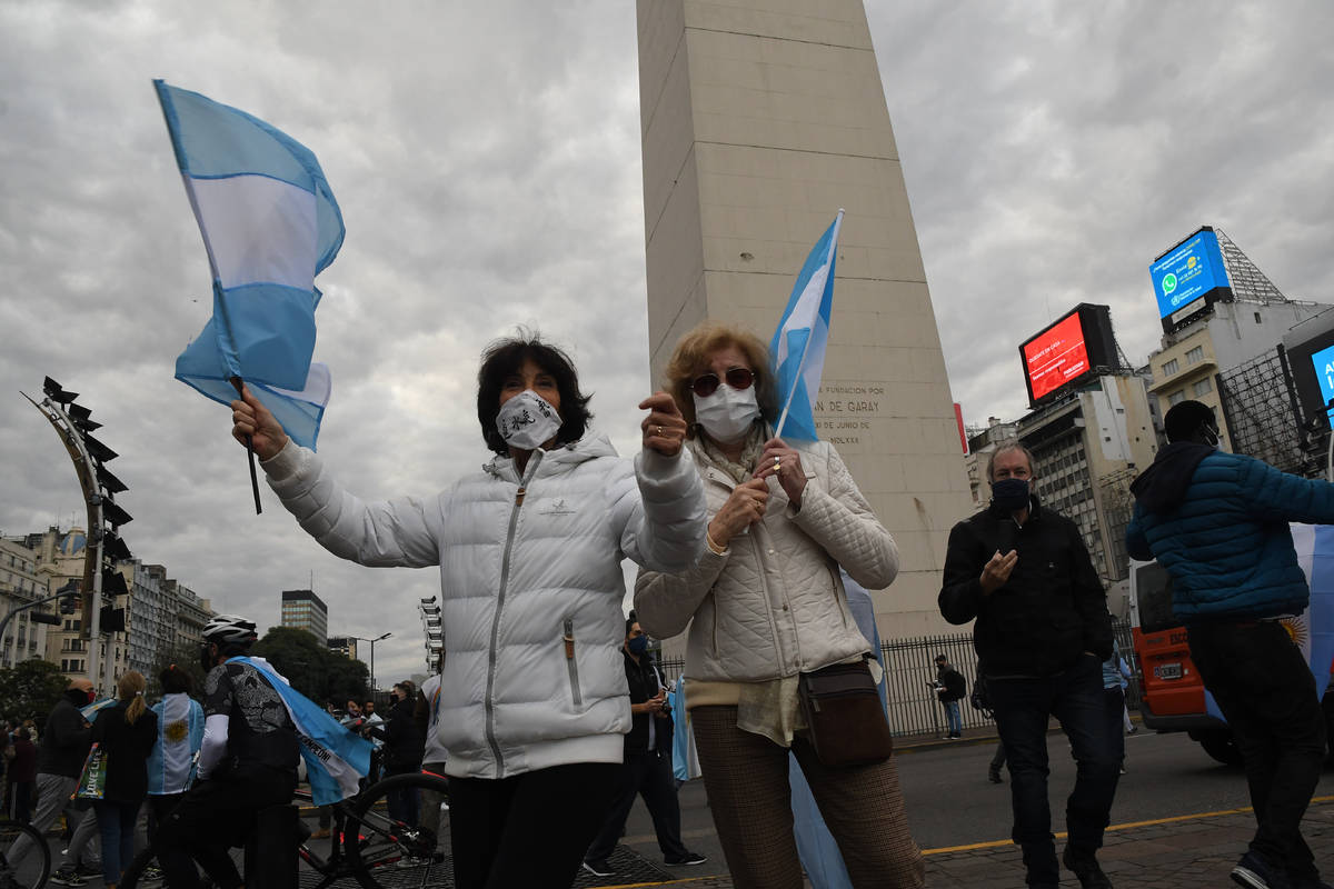 La oposición dura se une detrás de Vicentin para resistir el plan de Perotti