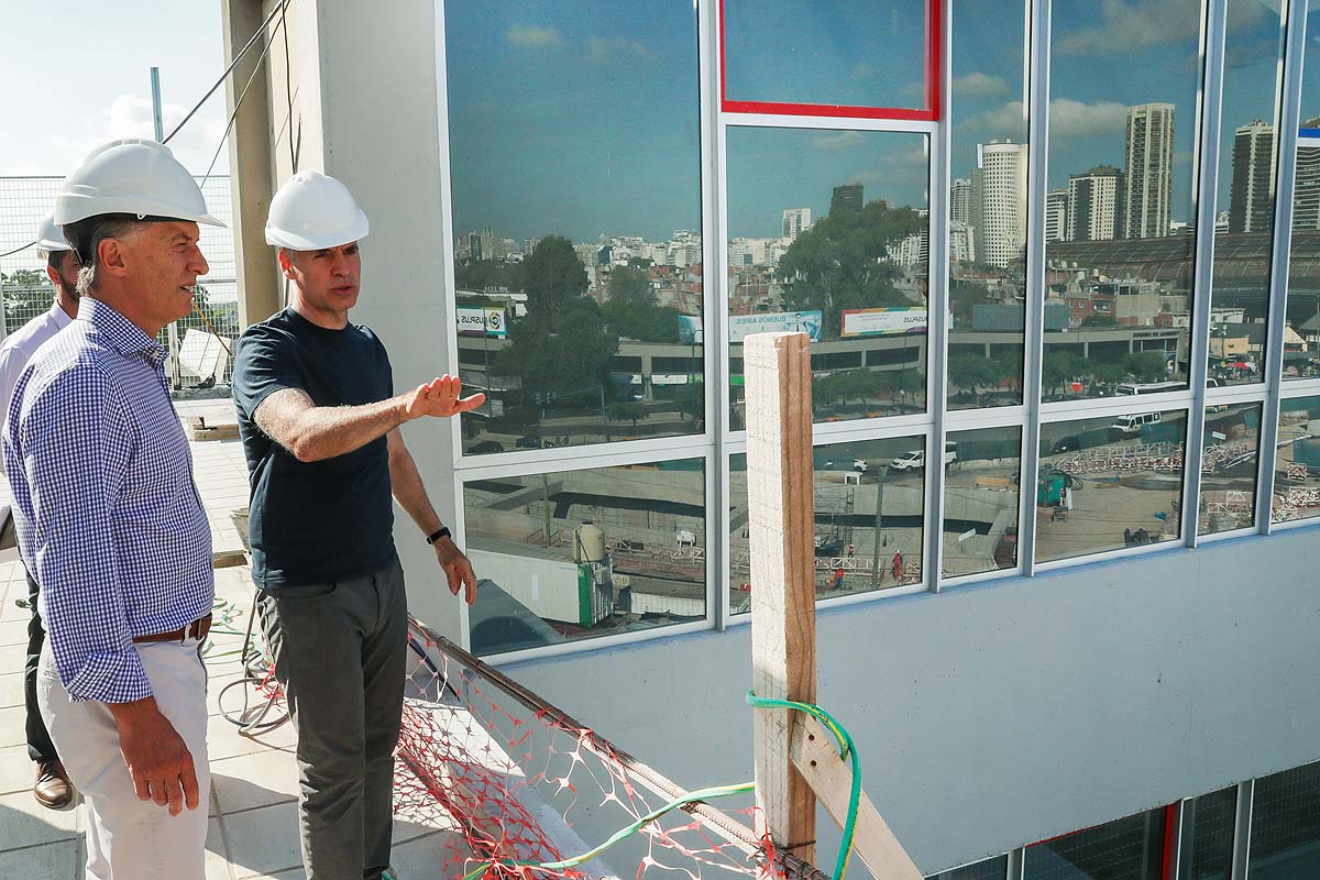 Se desplomó el techo de un aula del Polo Educativo Mugica, inaugurado hace poco más de un mes