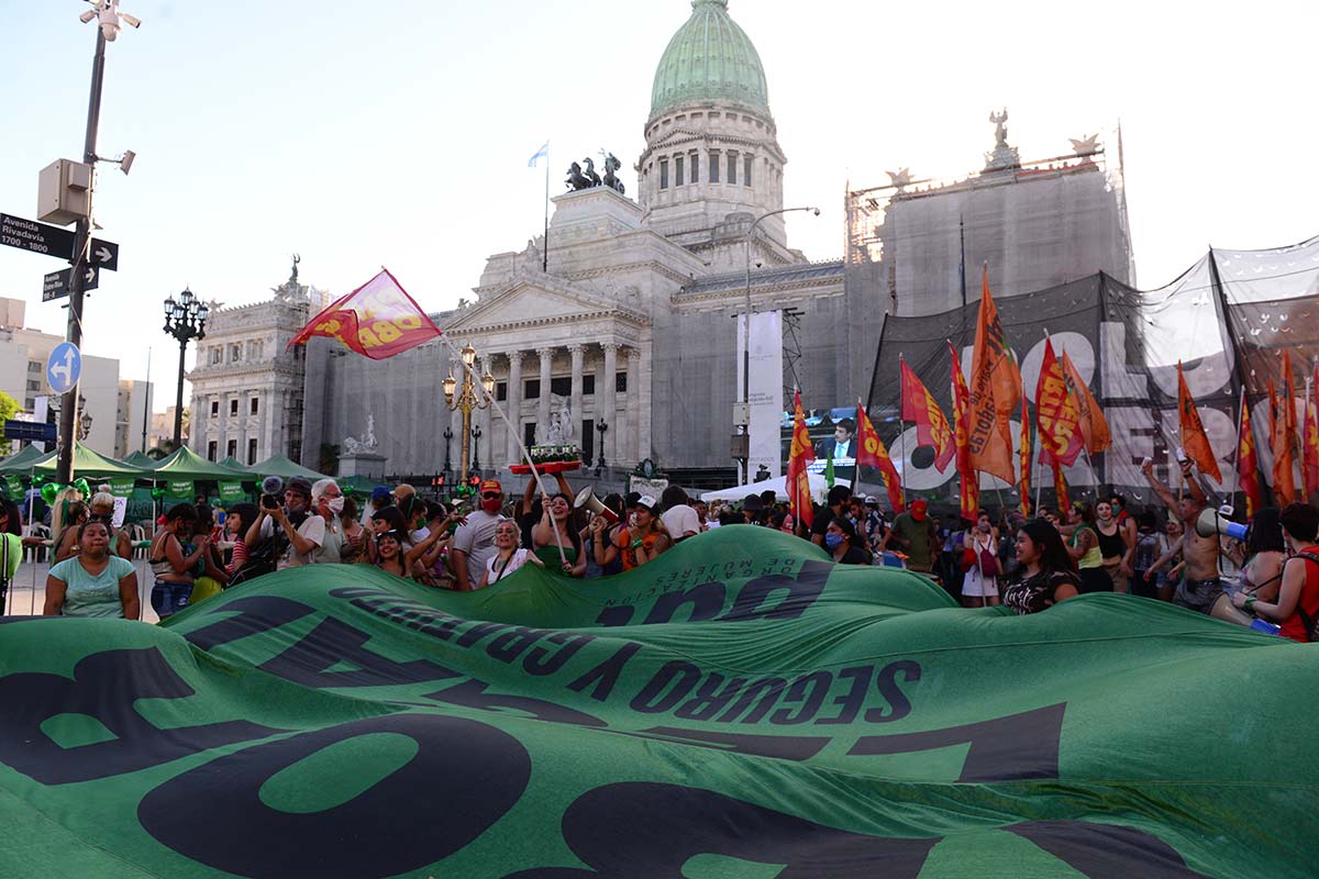 Tenemos ley: los primeros pasos tras la conquista del aborto legal, seguro y gratuito