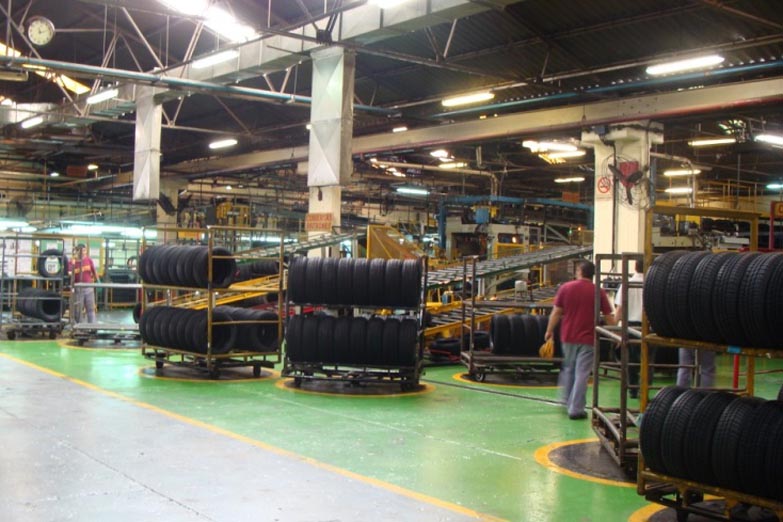 Trabajadores del neumático logran la mejor oferta paritaria del sector industrial