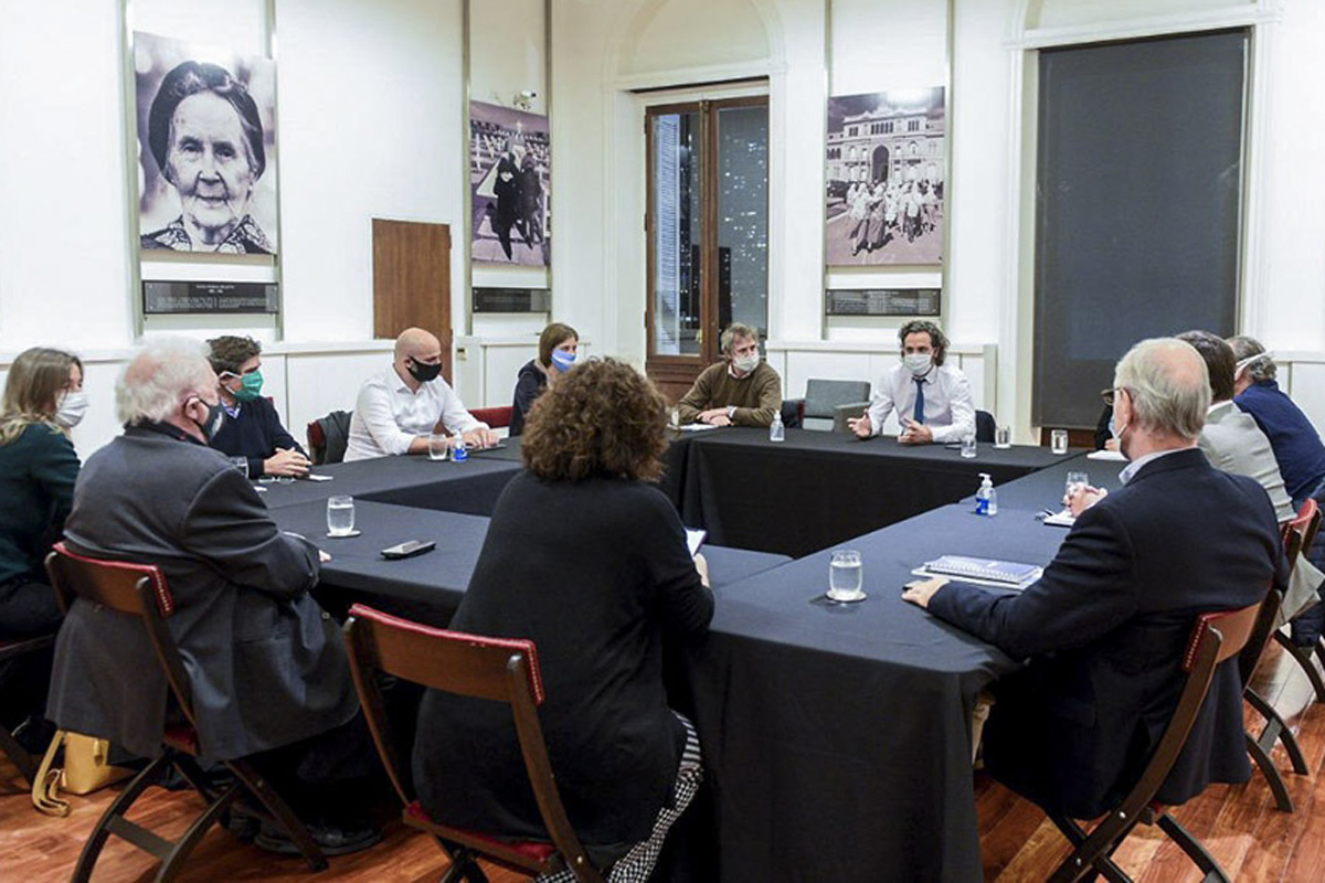 Cafiero recibe a los equipos técnicos de ciudad y provincia