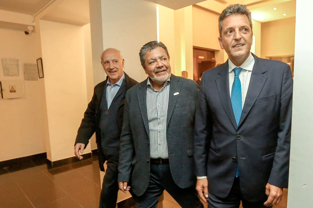 La «tercera vía» se entusiasma con el deterioro de Macri