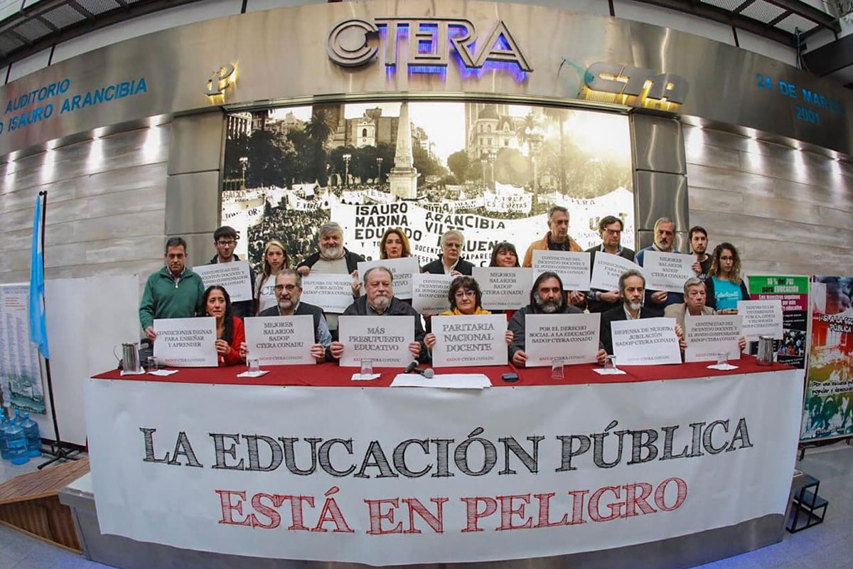 Docentes anunciaron paro y movilizarán contra el ajuste en Educación