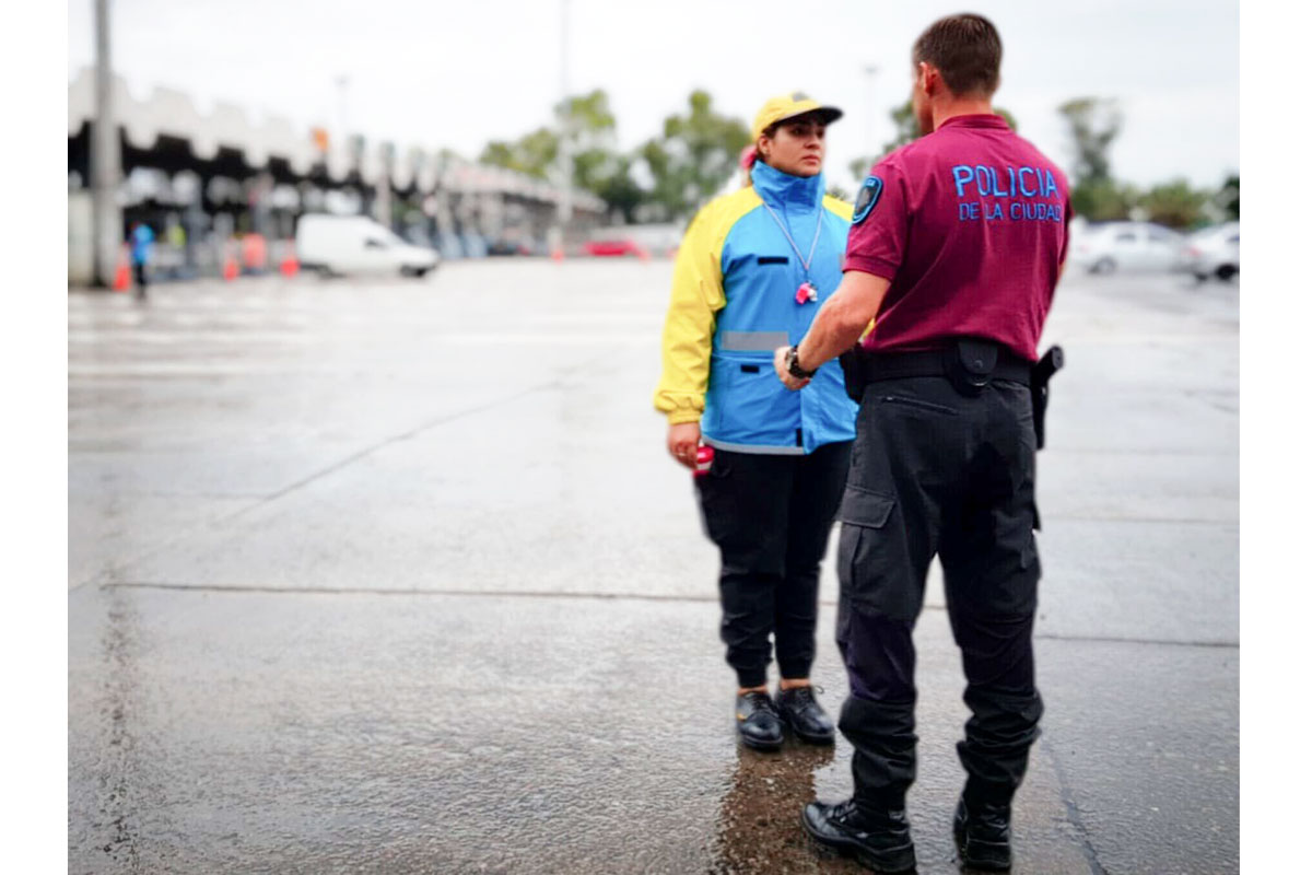 Denuncian que policías de la Ciudad cumplieron funciones en la Agencia Federal de Inteligencia