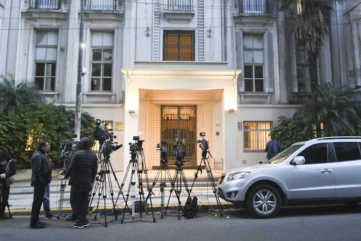 «Aberración jurídica»: preocupación médica por el fallo que obligó a un sanatorio a usar dióxido de cloro