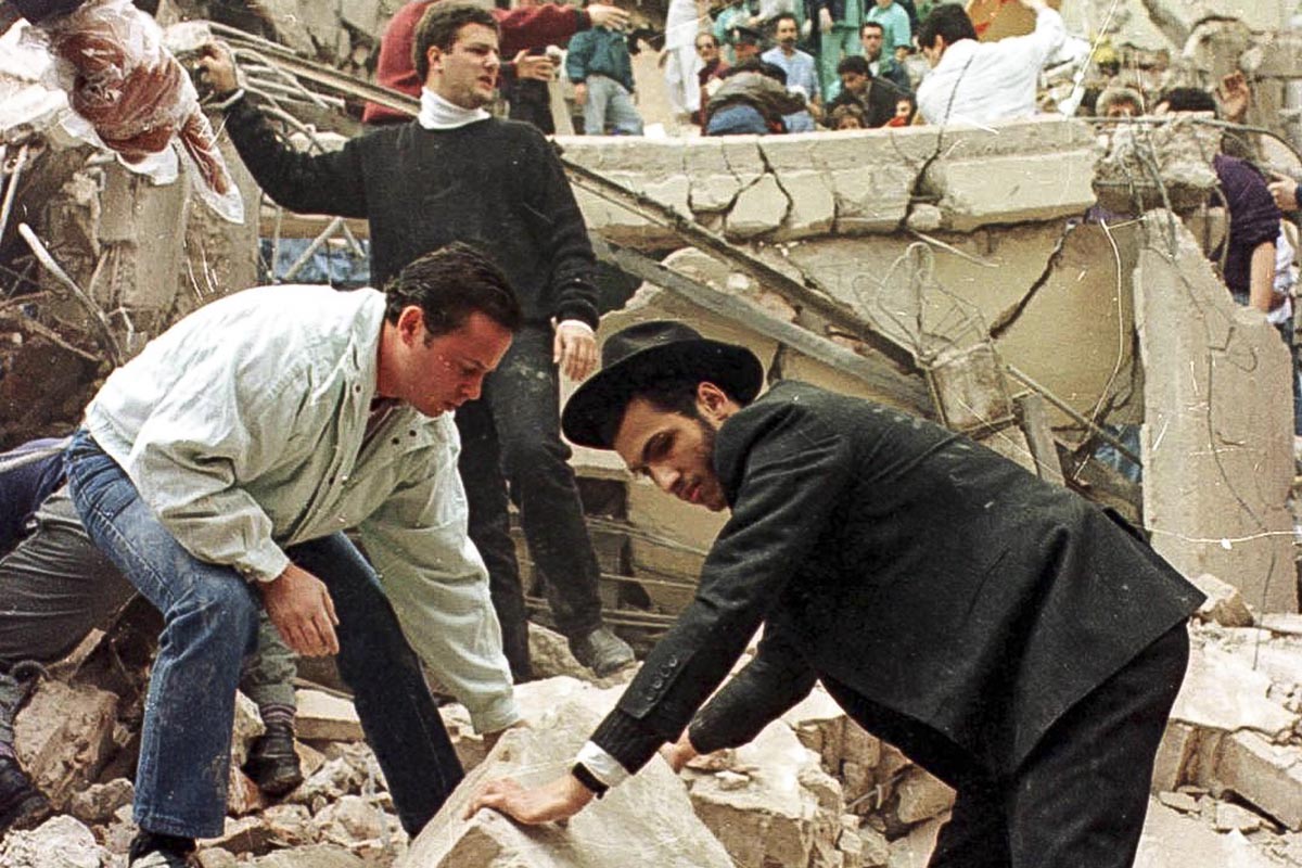 A 26 años del atentado, la AMIA volvió a reclamar justicia y apuntó contra Hezbollah