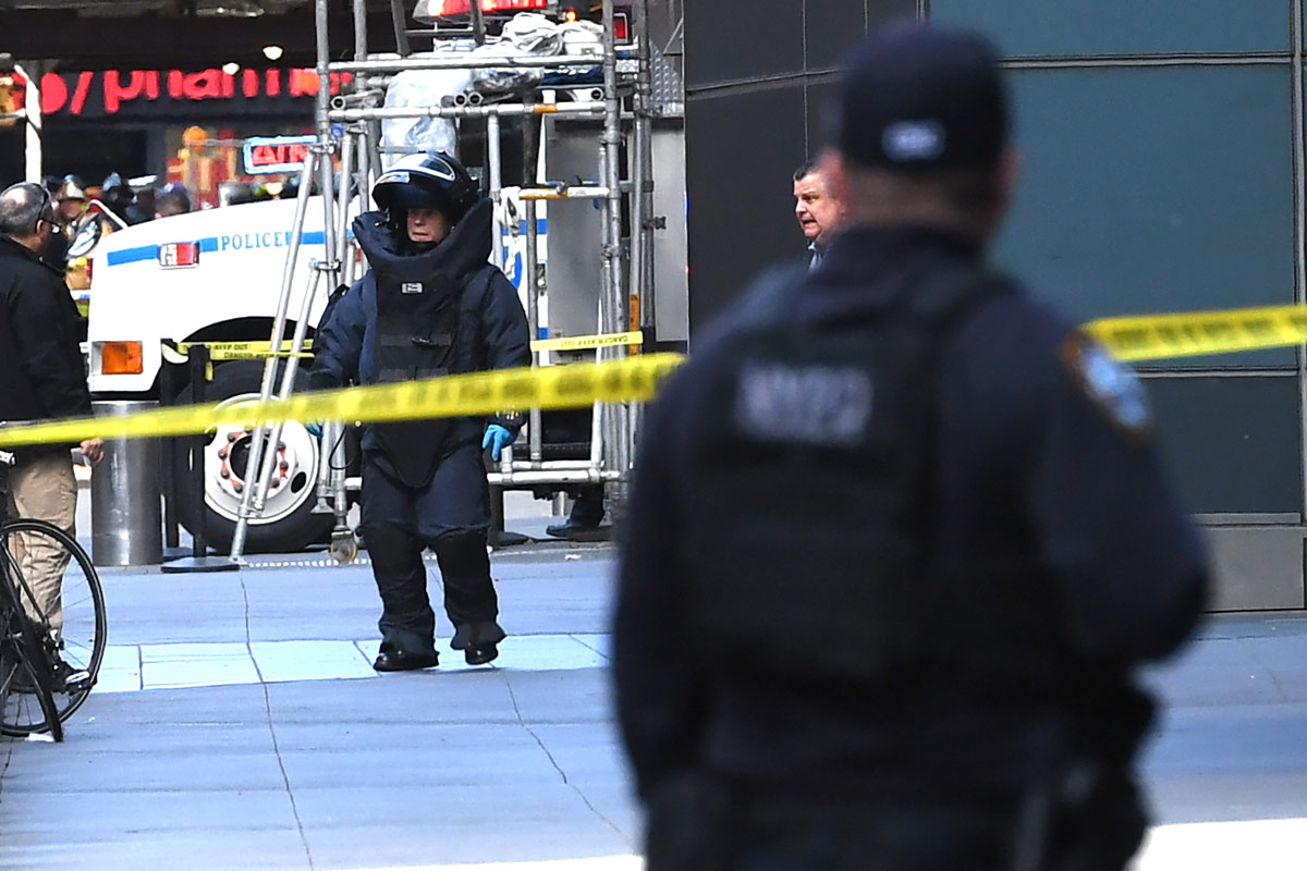 Los Clinton, Obama y la CNN reciben paquetes sospechosos de contener explosivos