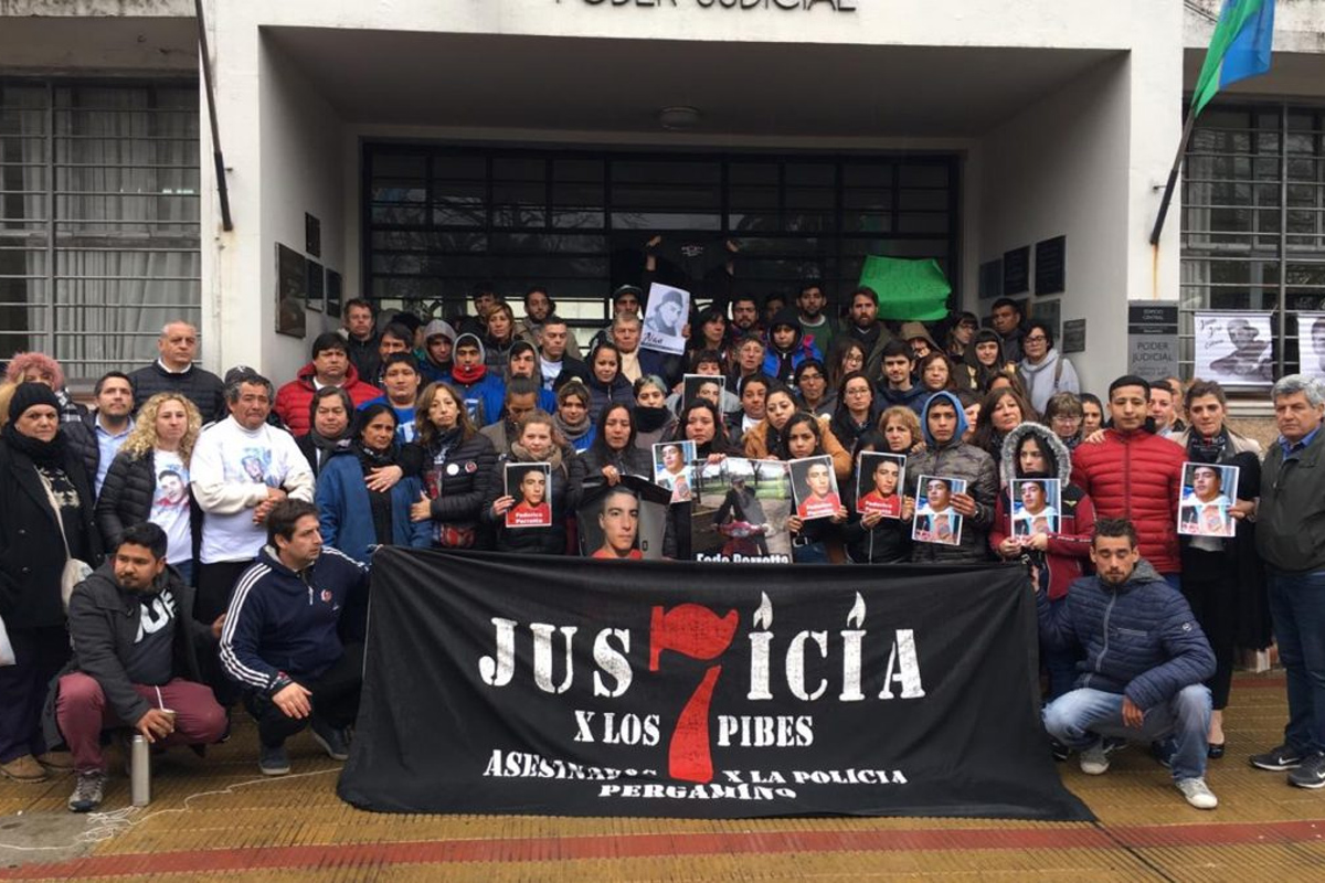 Masacre de Pergamino: pidieron condenas de hasta 25 años para los seis policías imputados
