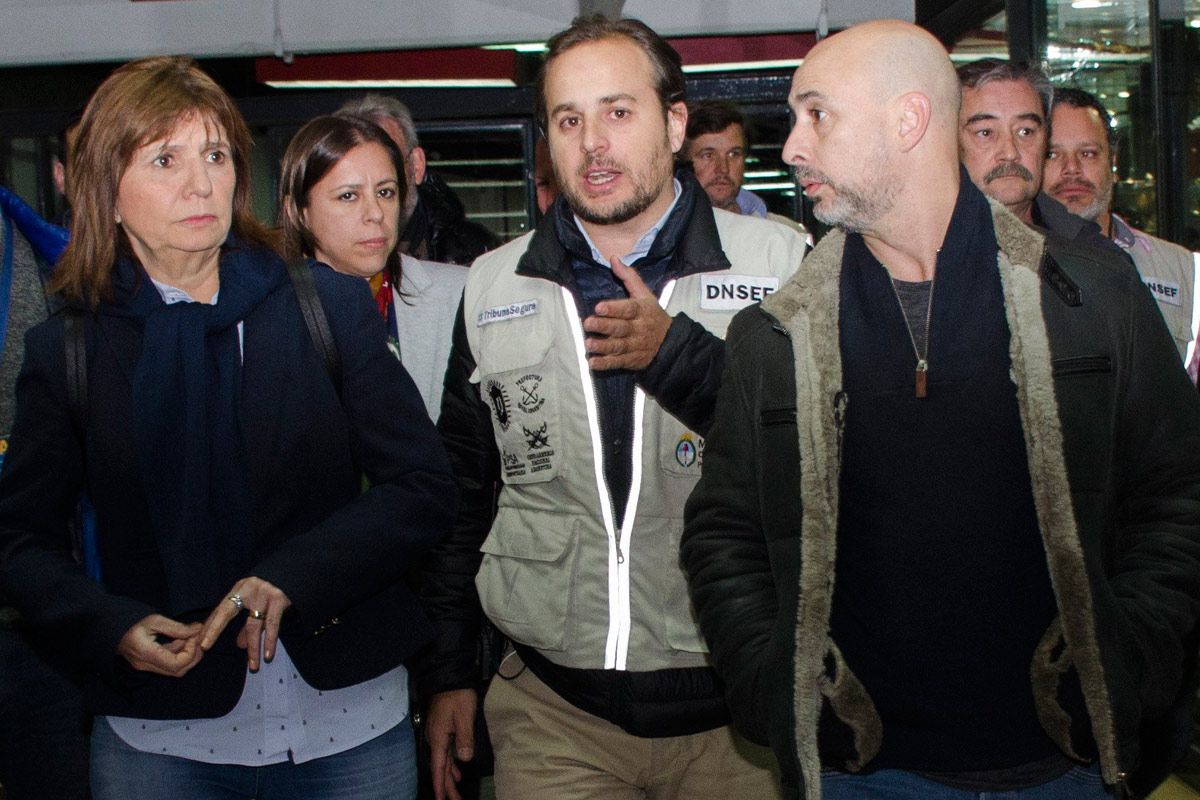 Con límites y excesos, el Gobierno apuesta a la tolerancia cero en las canchas