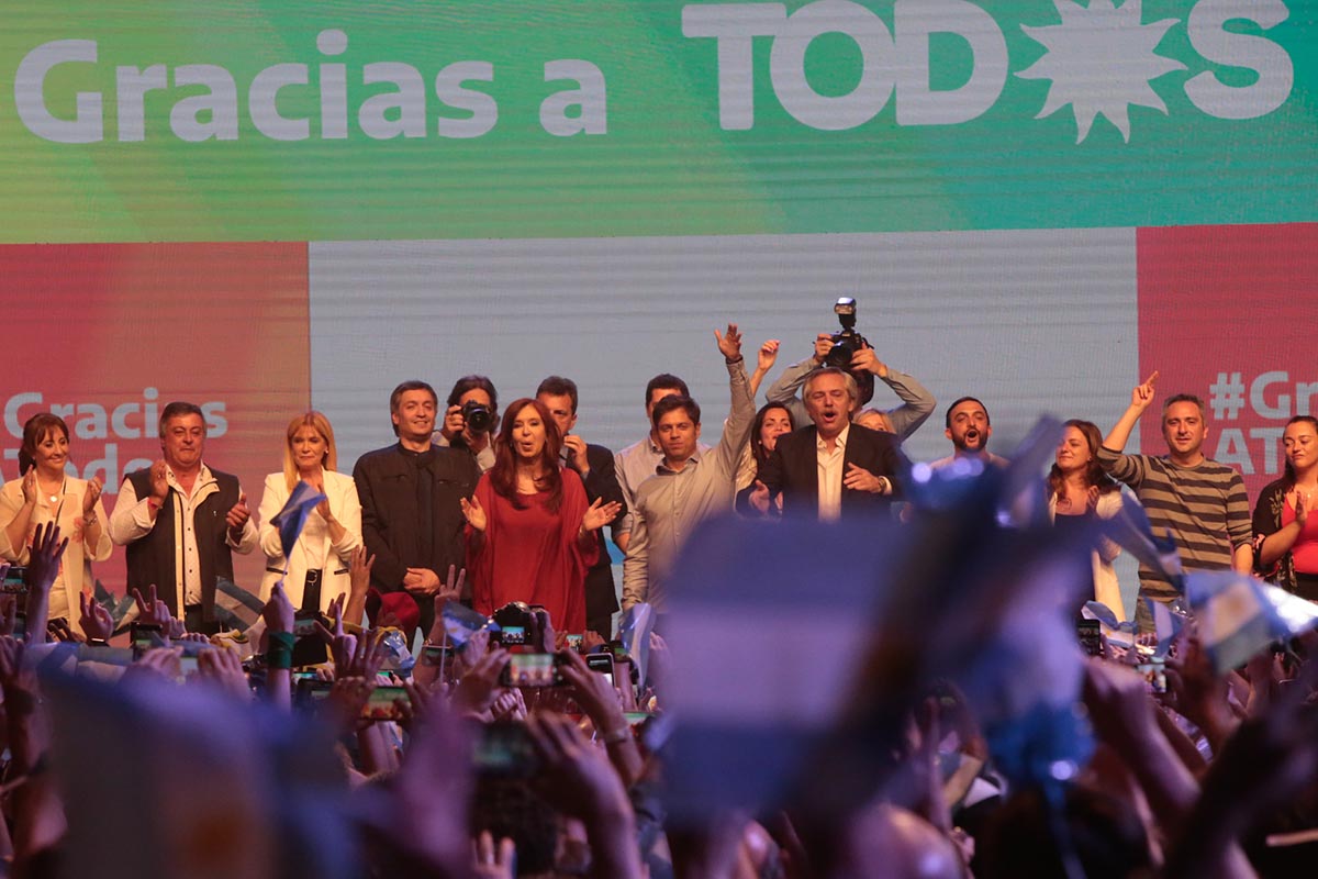 CFK cree que se necesita un acuerdo social para superar los problemas del «bimonetarismo»
