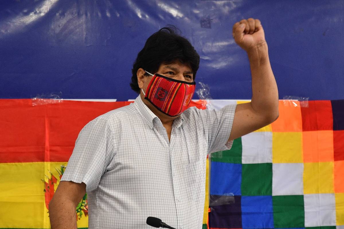 Evo Morales aseguró que el MAS ganó en primera vuelta en Bolivia
