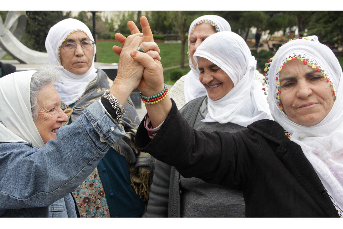 Pañuelos para la historia: un compromiso que trasciende fronteras