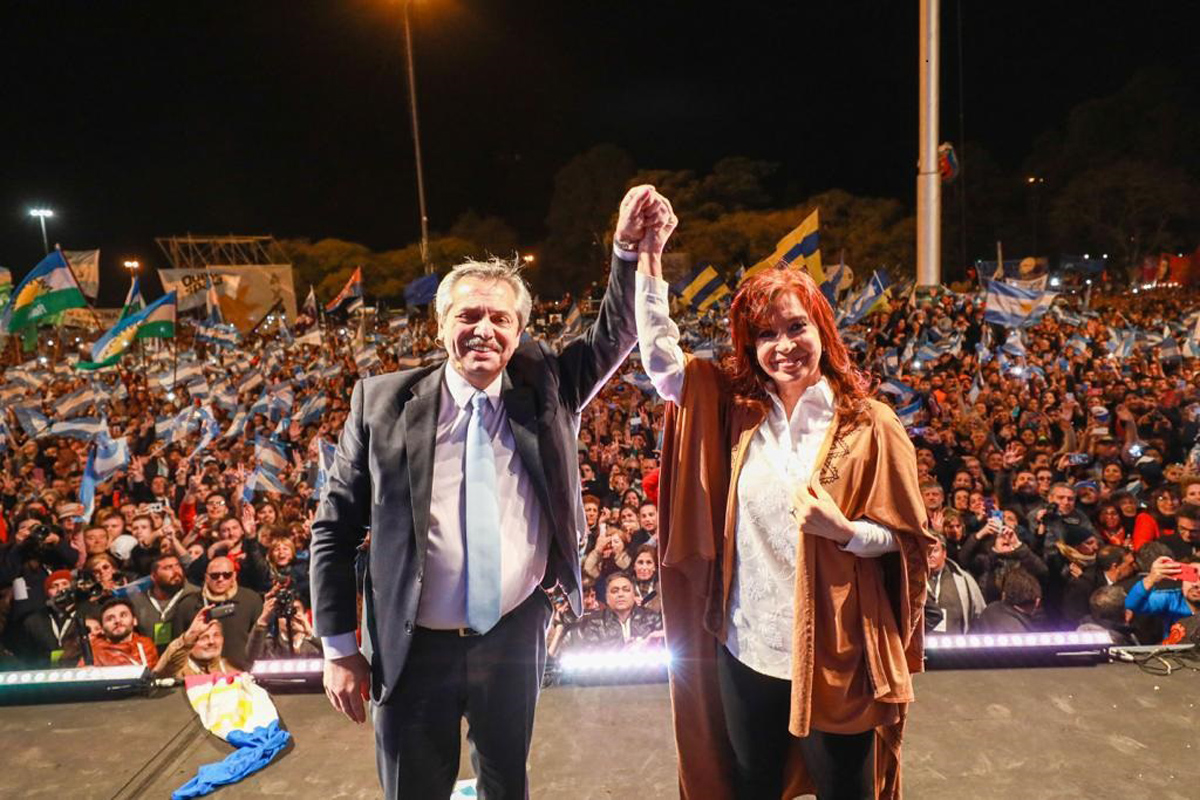 El Frente de Todos cerró su campaña en Rosario: «El futuro no es mañana, el futuro es hoy»