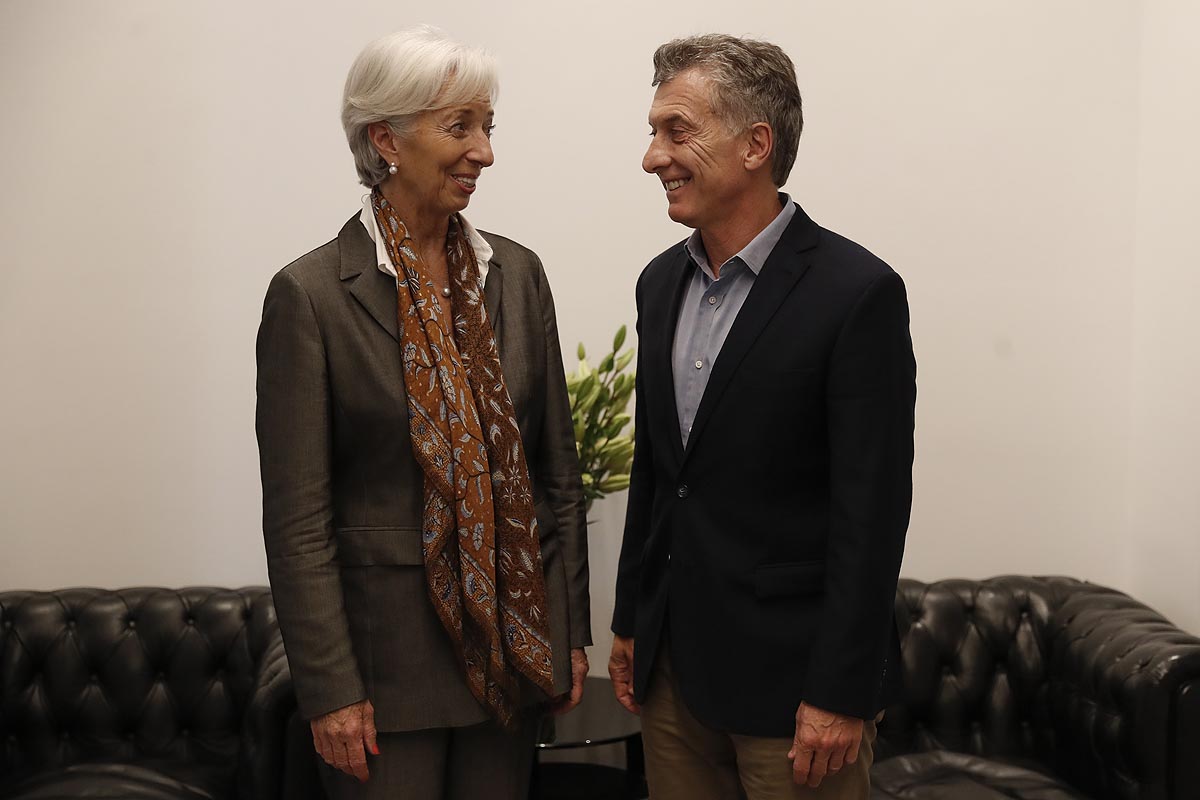 El préstamo del FMI al gobierno de Macri fue irregular y representó 127 veces la capacidad de endeudamiento del país