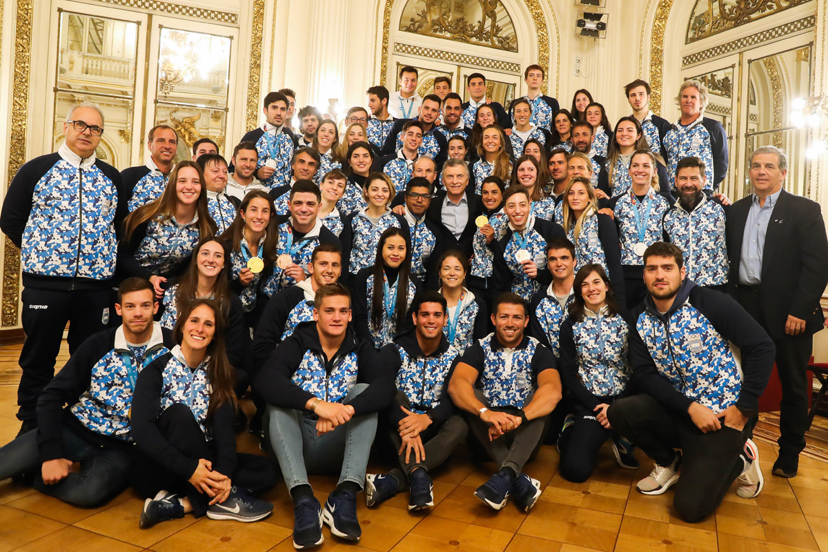 Macri, la visita de los medallistas panamericanos y su «curiosidad» por De Rossi