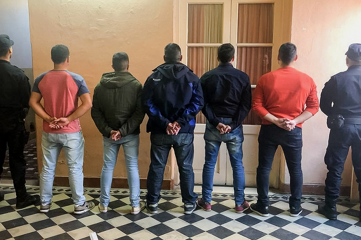 Ya son siete los policías detenidos por los disparos en San Miguel del Monte