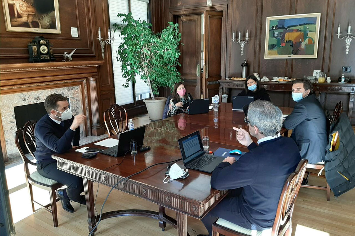 Mientras Economía debate con el FMI, el mercado  da una tregua cambiaria