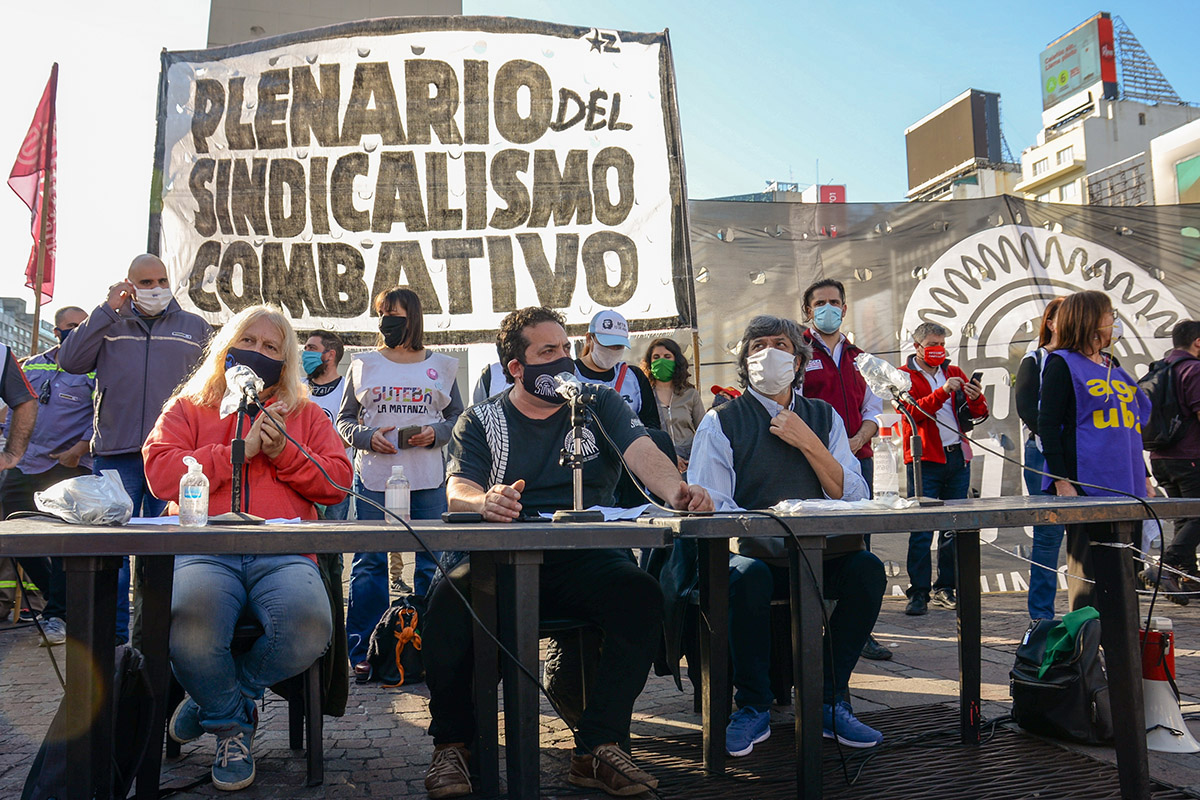El Plenario del Sindicalismo Combativo protesta con una caravana a la Plaza de Mayo