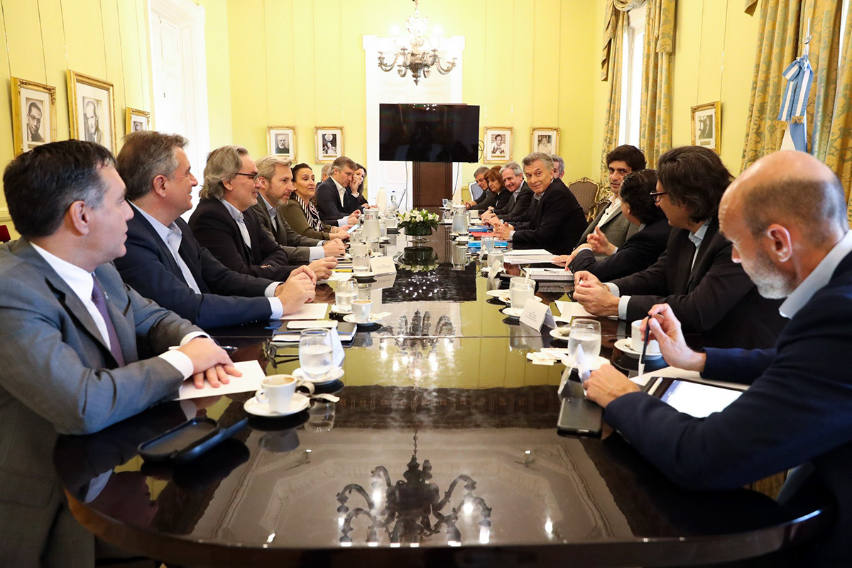 Macri y su gabinete se adjudicaron el cobro del bono de 5 mil pesos