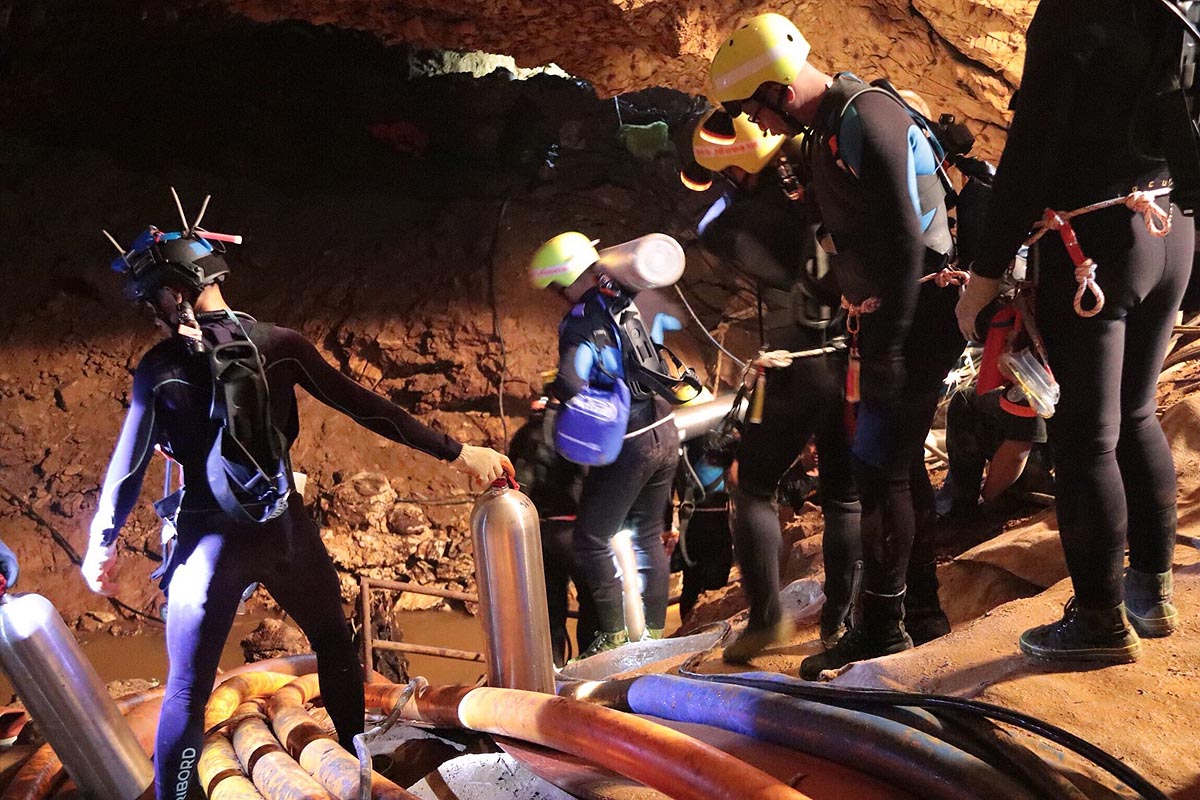 Los 12 niños y su entrenador fueron rescatados con éxito de la cueva en Tailandia