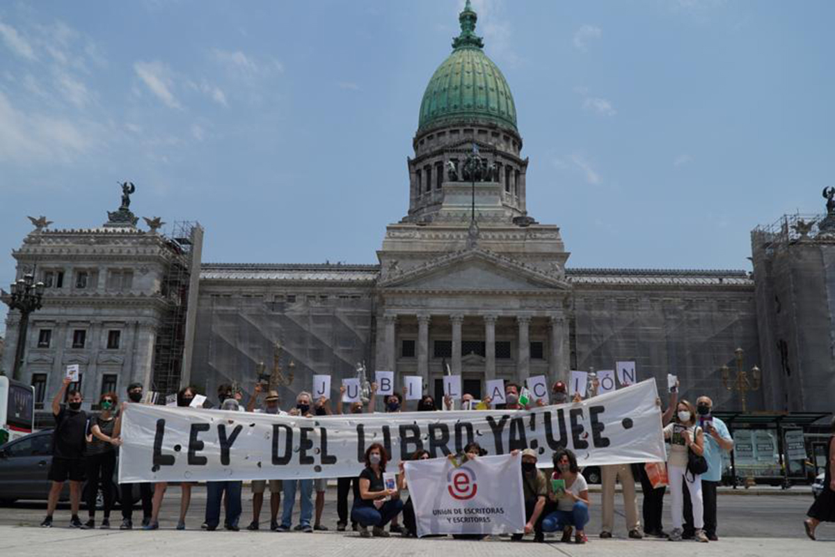 Carta abierta de escritores y escritoras a la industria editorial y el Estado