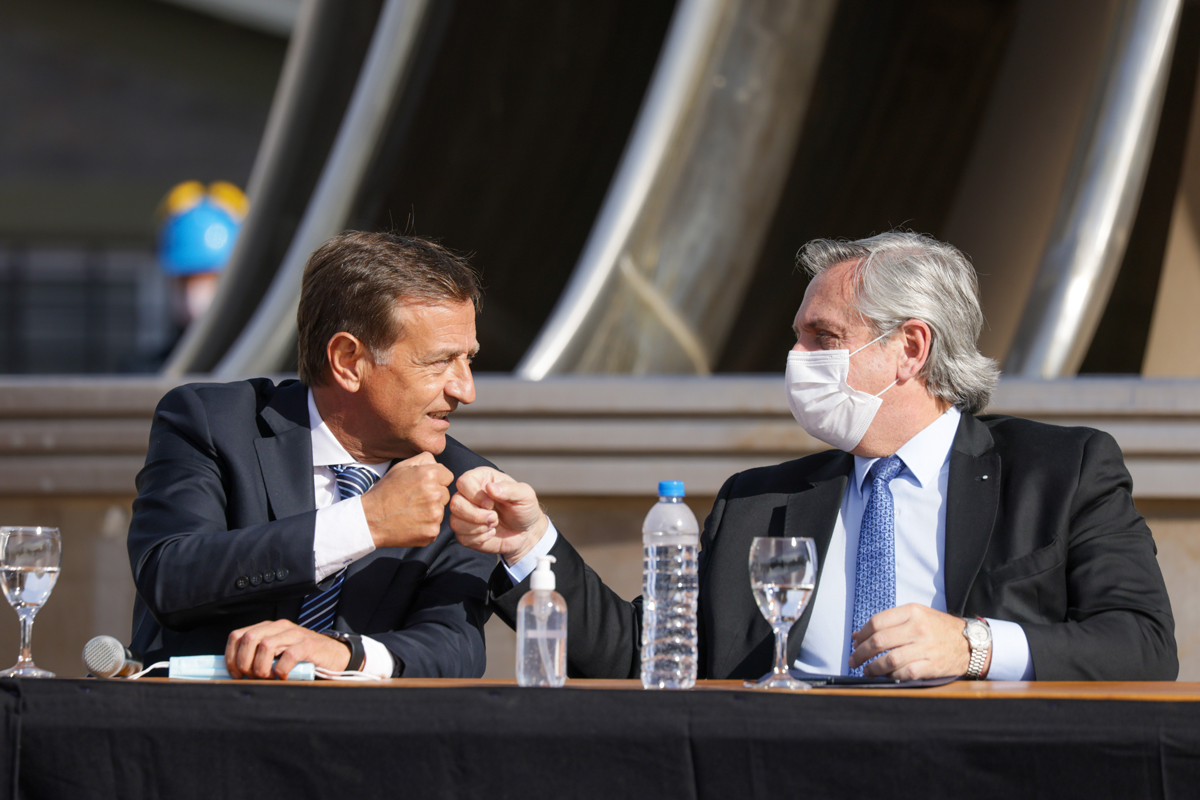 En Mendoza, Alberto Fernández formalizó la capitalización a manos del Estado de la empresa Impsa